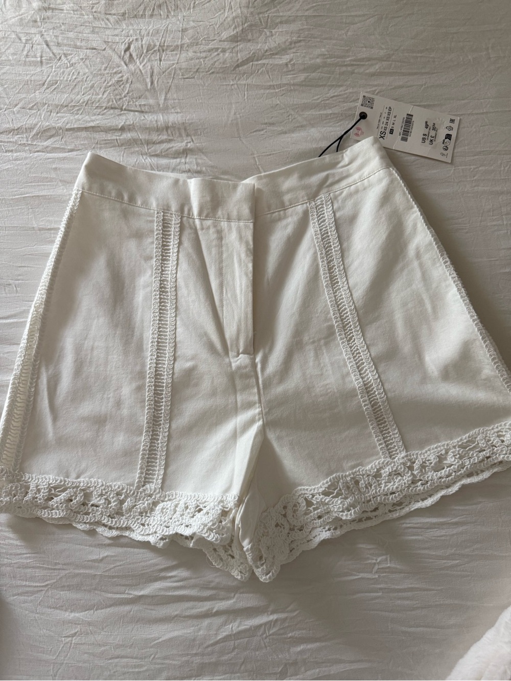 NWT Zara crochet detail shorts